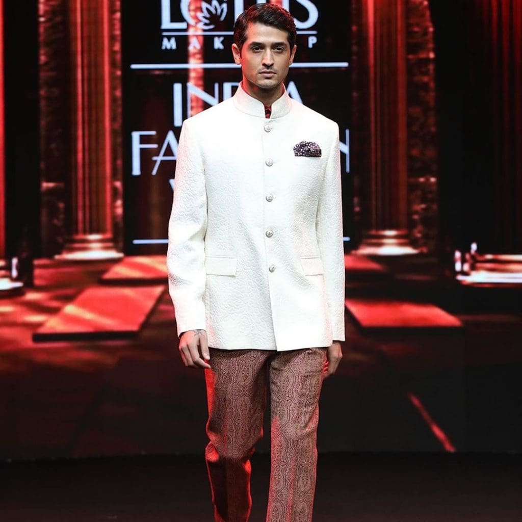 IMG 5520 Ravi Bajaj 60/70s throwback makes it big at phygital India Fashion Week