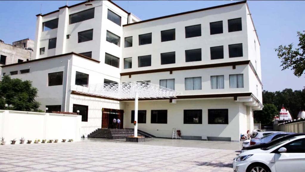 One Earth Trinetar, a 4-star hotel launched in scenic Jammu 1 One Earth Trinetar One Earth Trinetar, a 4-star hotel launched in scenic Jammu