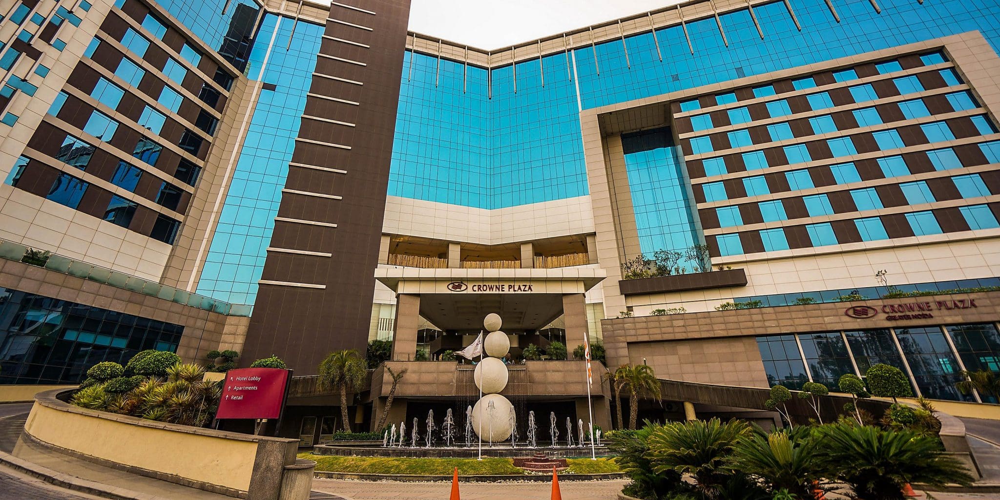Crowne Plaza Greater Noida Welcomes New Leadership Team