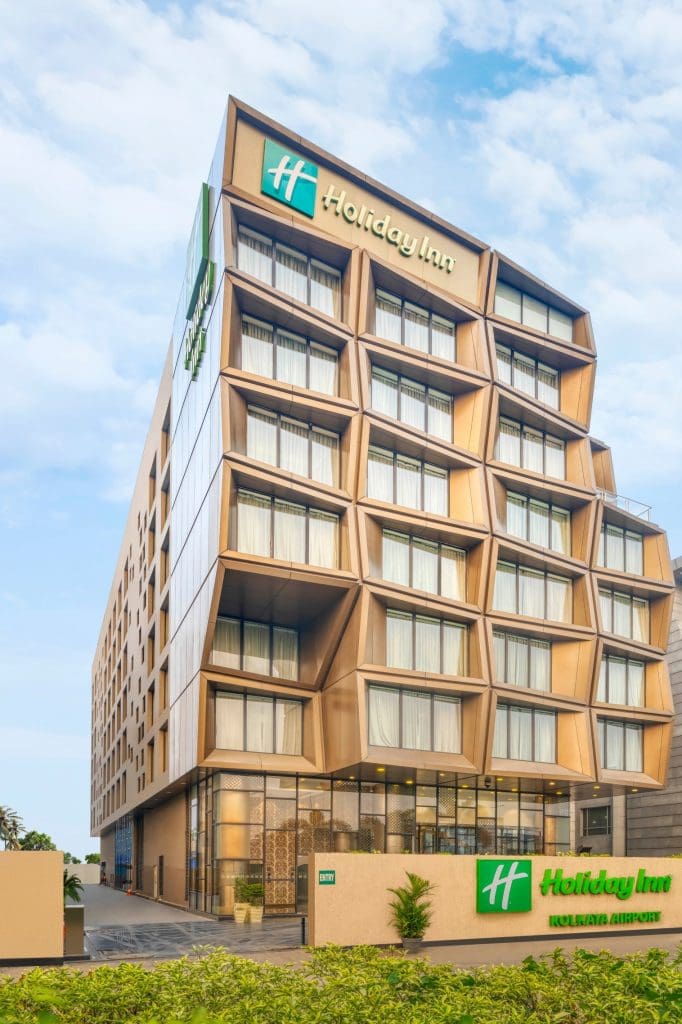 Know Your Leader | Jaidev Dutta: Building team morale and motivation is essential for the survival of any business 3 Holiday Inn Kolkata Airport