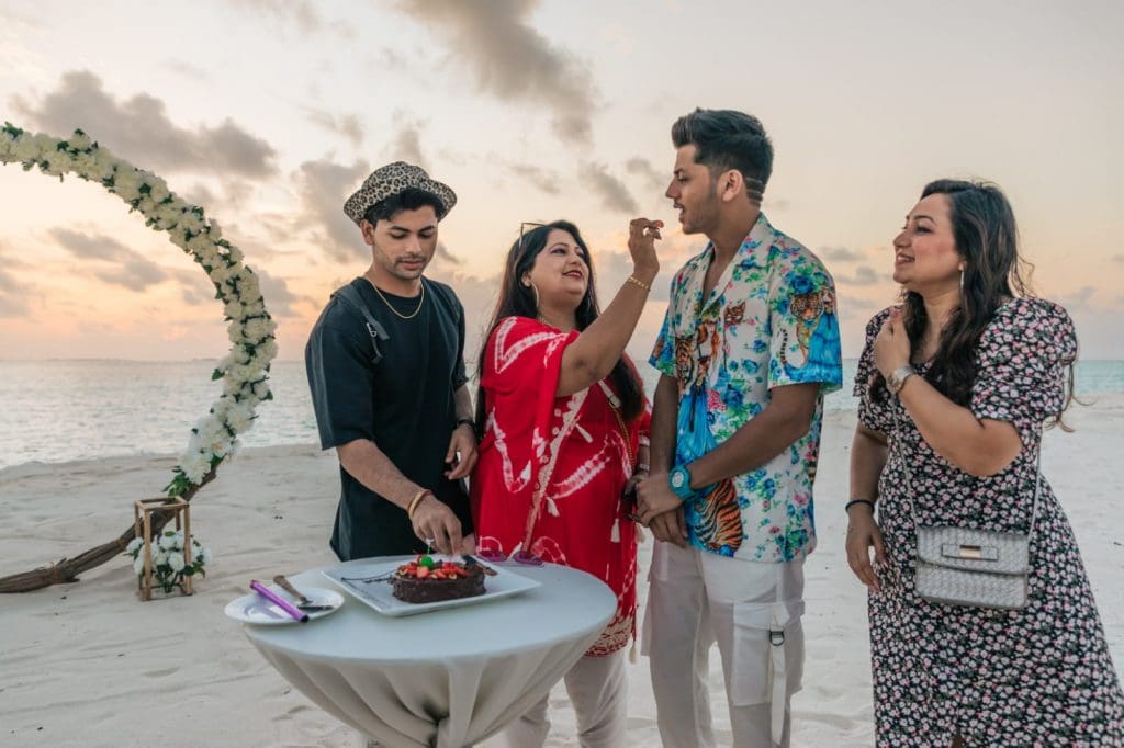 Birthday-celebration-in-Maldives