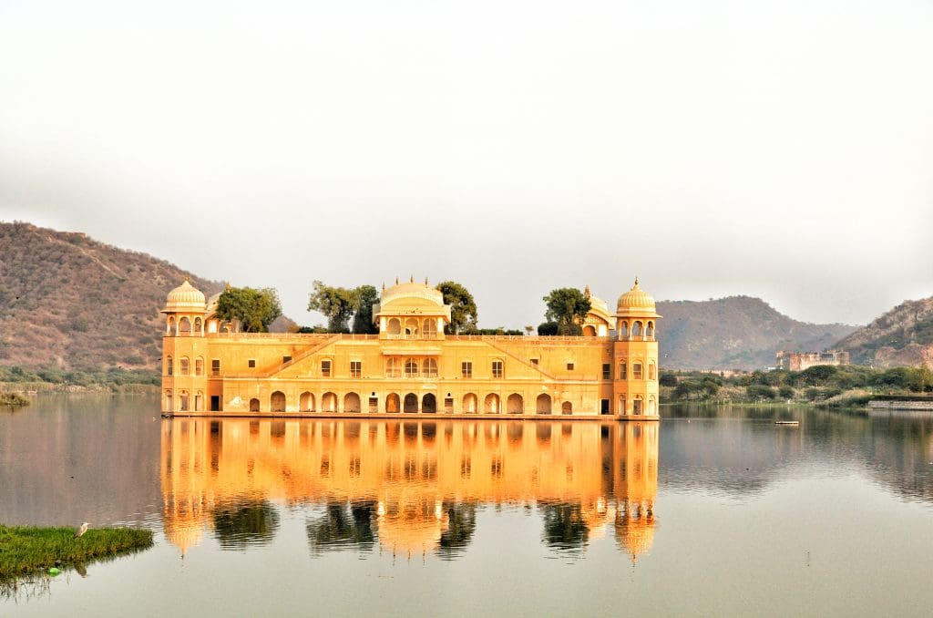 10 Romantic Indian Honeymoon Destinations perfect for you 5 honeymoon destinations Palace Jaipur Jal Mahal India Man Sagar Lake