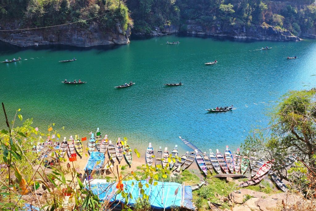 Boating Umngot River Meghalaya 