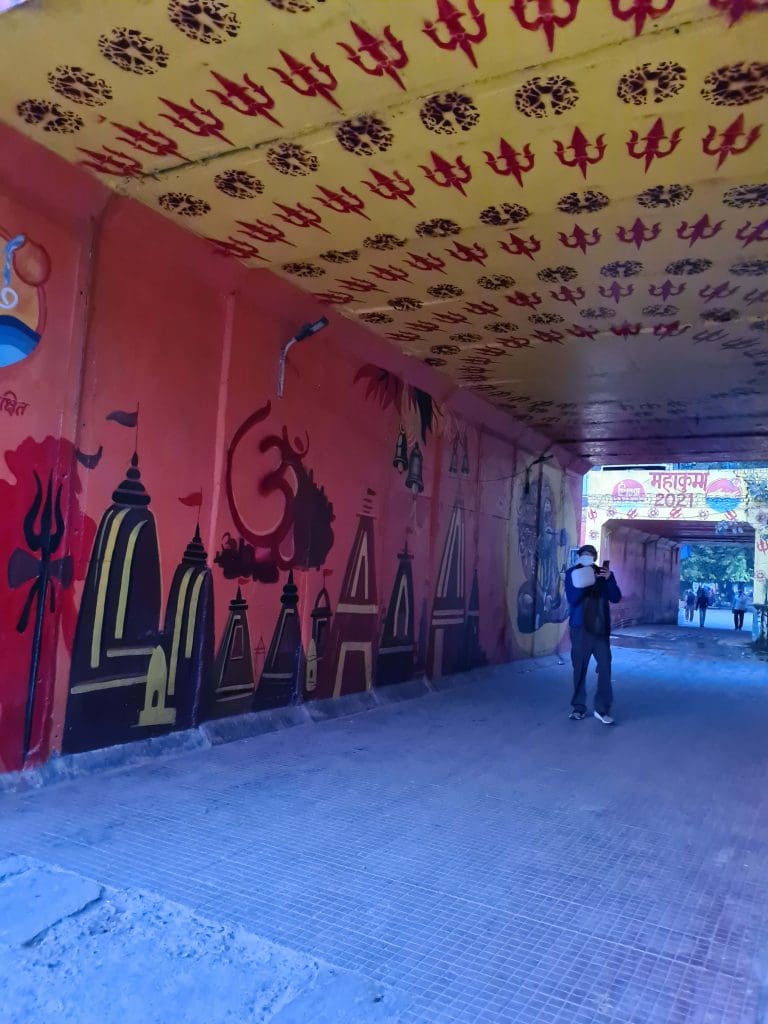 Visit Rishikesh and Haridwar 
Wall-painting-at-an-under-bridge-at-the-Ghats-Haridwar-