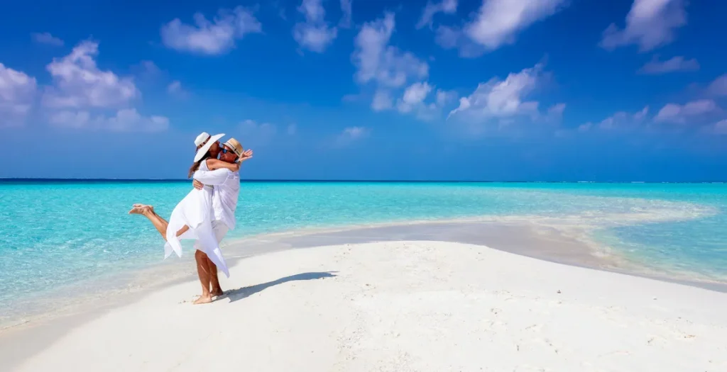 Valentine's Day - a time of love that brings 6 romantic experiences for couples 2 Valentine's Day Maldives- Indian Ocean