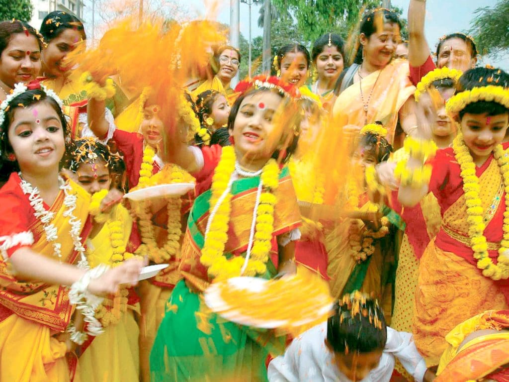  Vibrant Festivals and Fairs in March in India - Doljatra