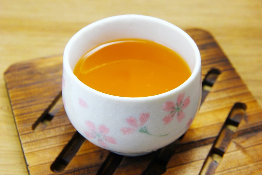 Oolong tea -  the fine art of tea tasting 