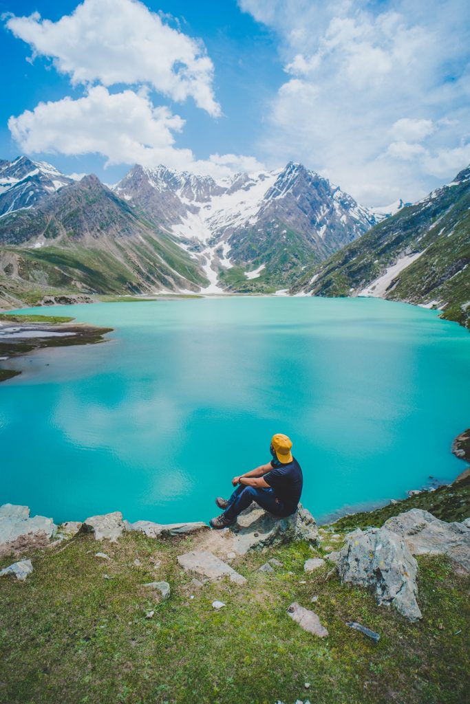  Sheshnaag Lake 