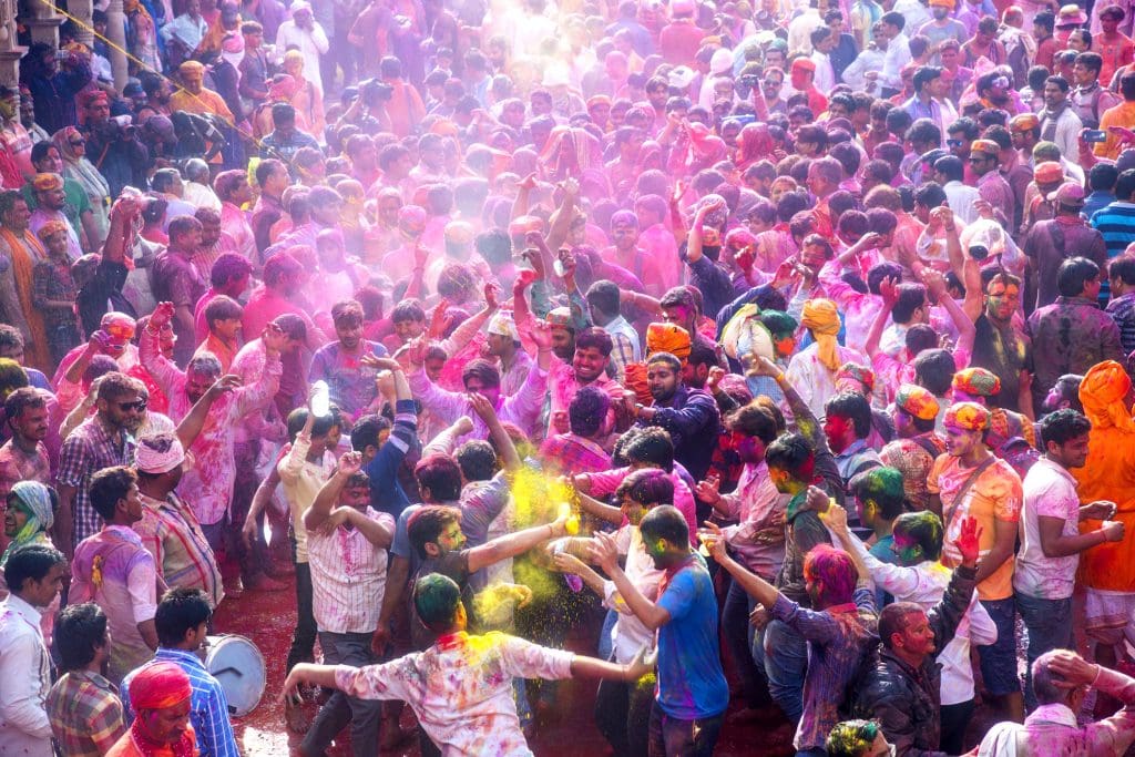  Vibrant Festivals and Fairs in March in India - Holi 
