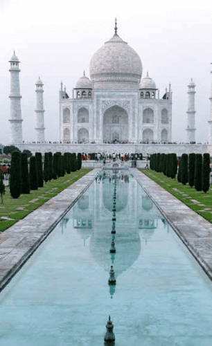  Agra, Uttar Pradesh -  India's famous cultural destinations  