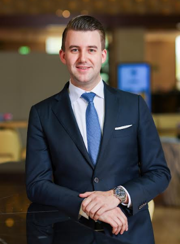Martijn Zengerink promoted as Hotel Manager at Crowne Plaza Jumeirah 2 Martijn Zengerink