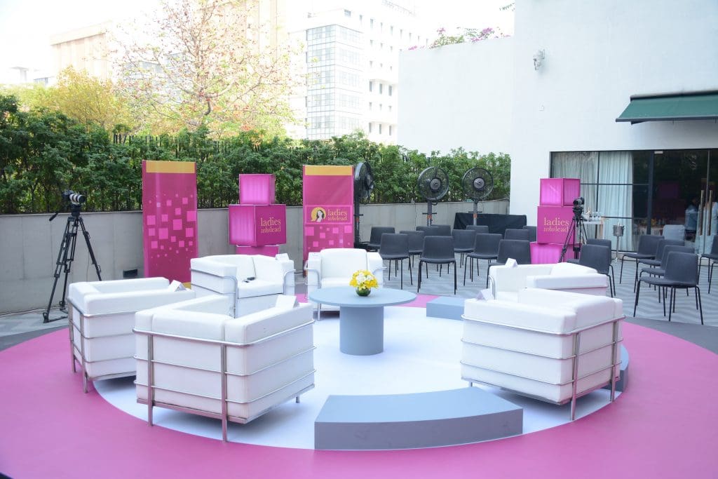 Leaders in travel: Luxury tourism - exploring niche markets 1 A Round Table on Travel by Ladies Who Lead