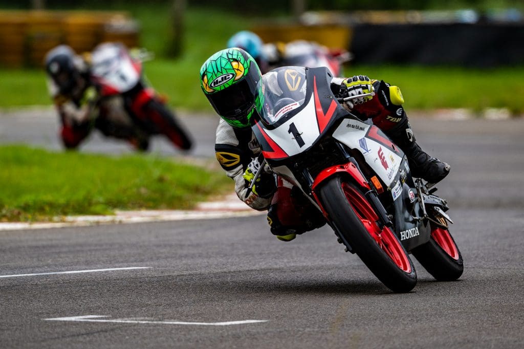 Big win by ace rider Rajiv Sethu - Indian National Motorcycle Racing Championship '22 3 Indian National Motorcycle Racing Championship