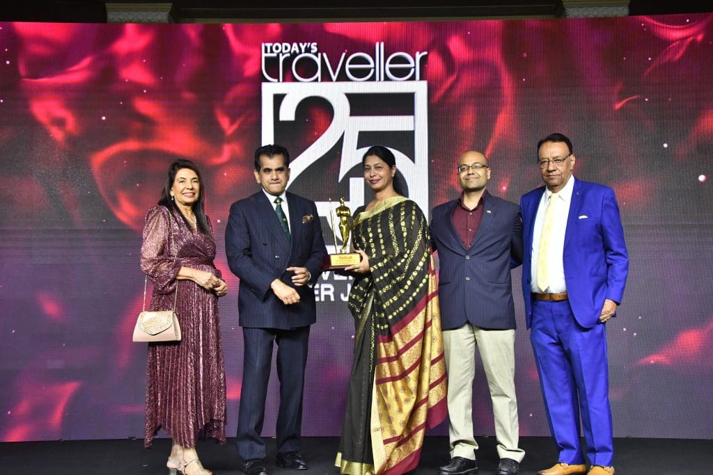 L to R: Kamal Gill, Executive Editor & Managing Director - Gill India Group, Amitabh Kant - G20 - Sherpa, Vandana Chopra - Executive Manager - TRAC Representations Pvt. Ltd., Pukhraj Varshneya - Public Relations Manager - TRAC Representations Pvt. Ltd., Kewal Gill - Chairman - Gill India Group