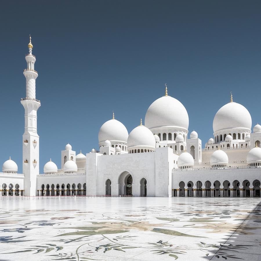 Discover Dubai: 15 famous attractions make destination a must visit 7 Sheikh Zayed Grand Mosque