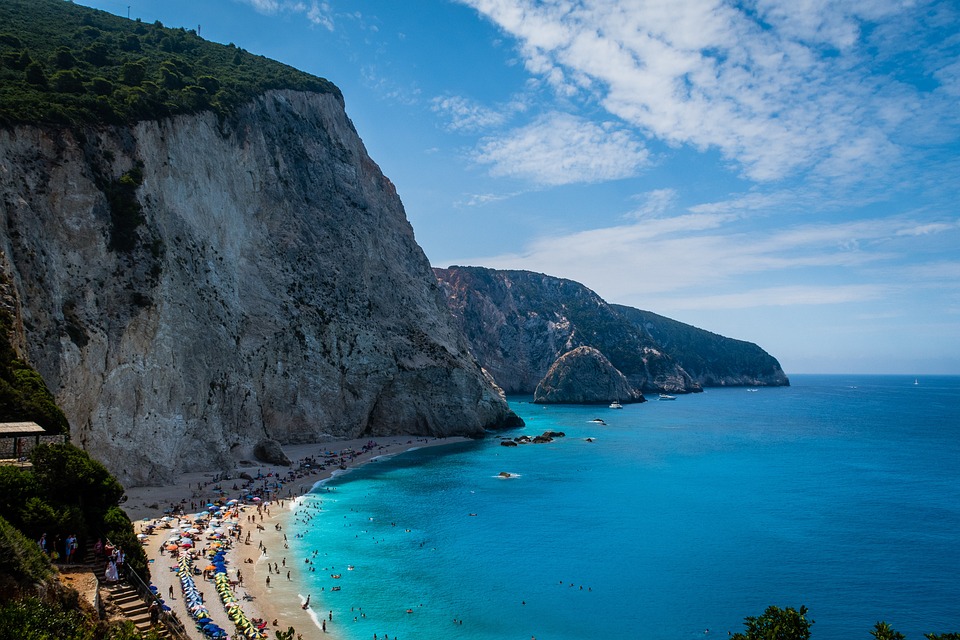  Top honeymoon destinations in the world -  Greece 