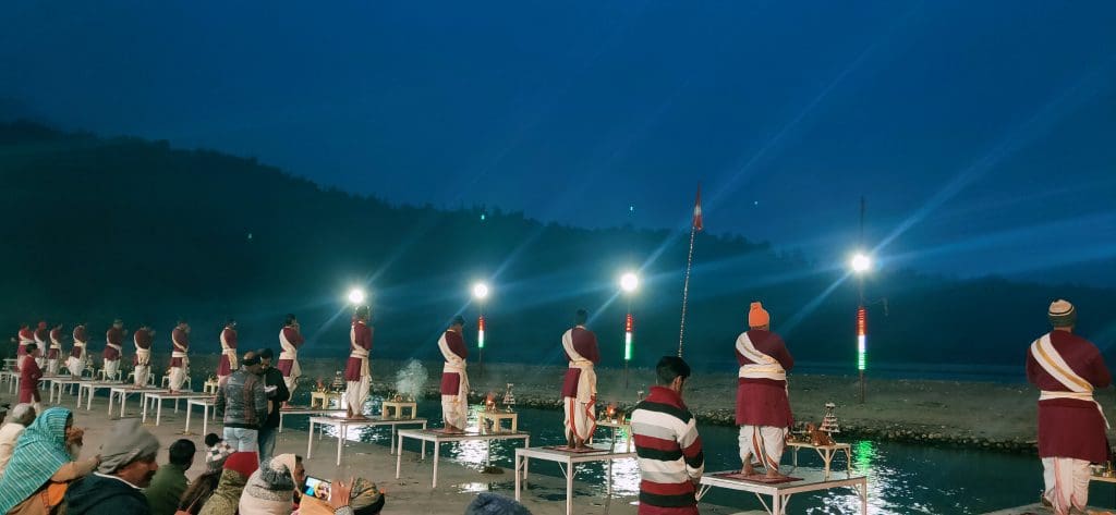 Ganga Aarti at Triveni Ghat -  -  Pilgrim trips in India 