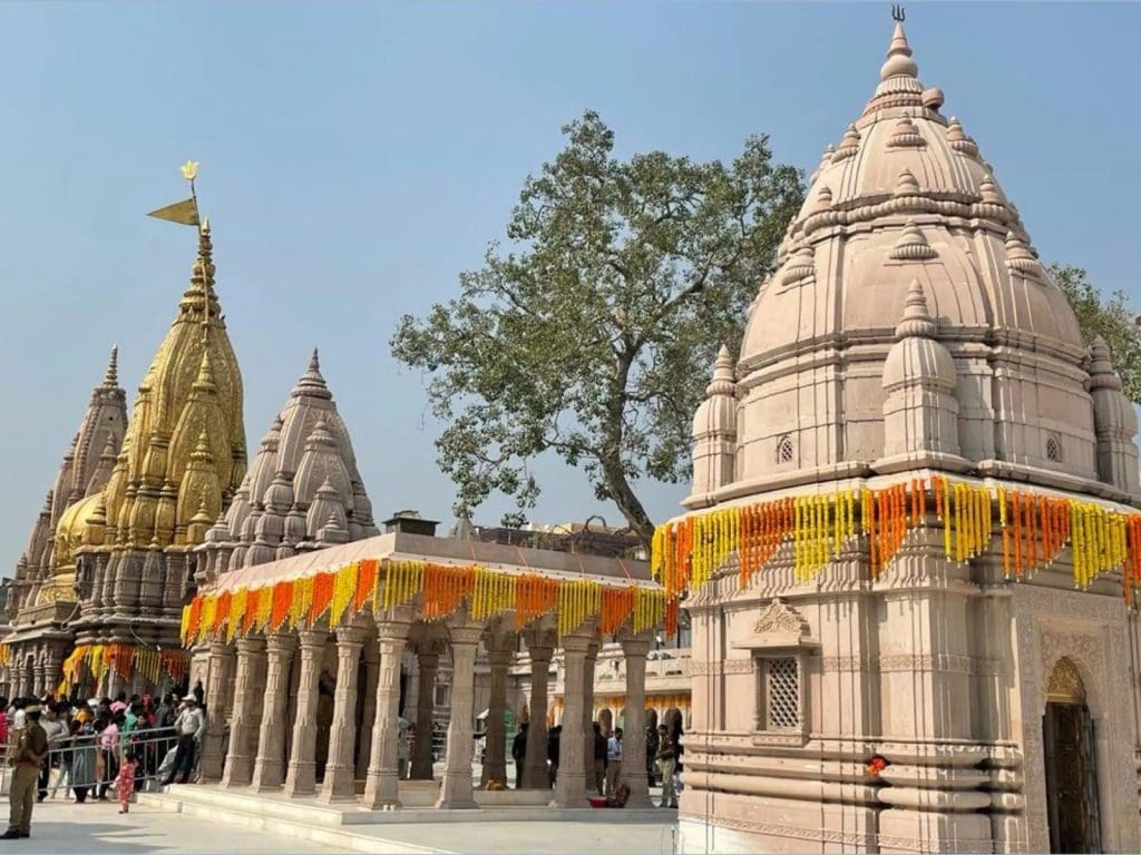 Kashi Vishwanath Temple -  -  Pilgrim trips in India 