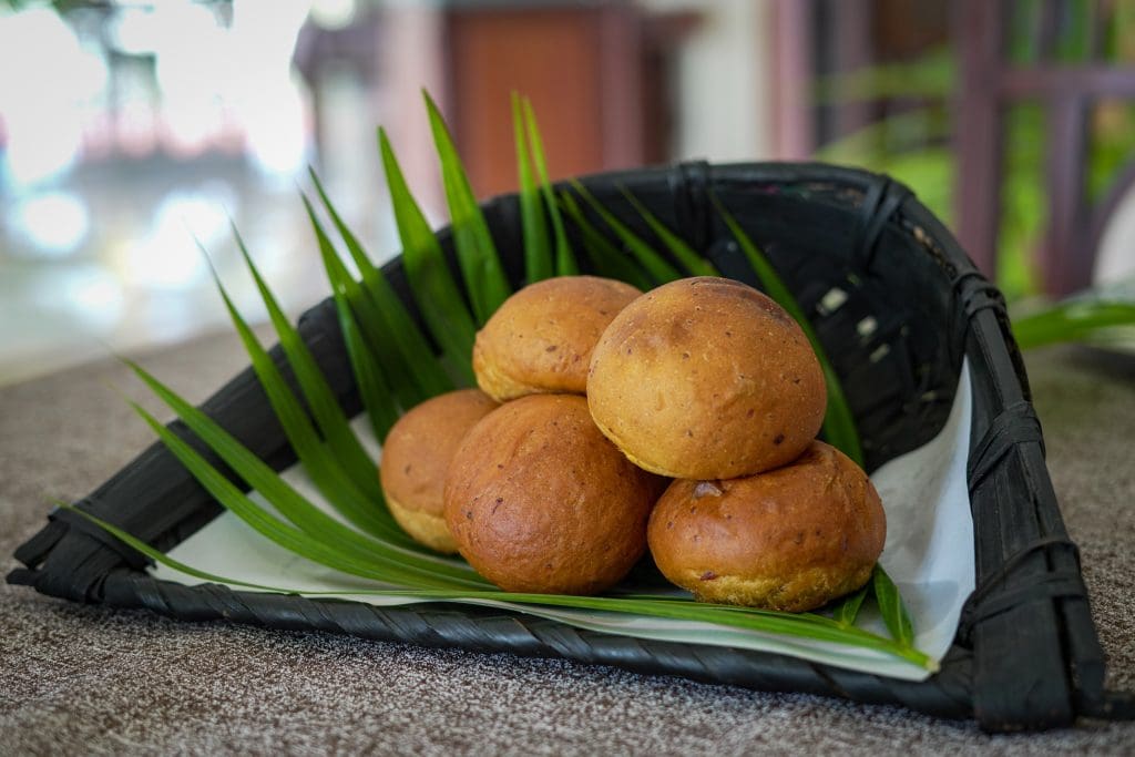 Deliciosa Navidad Langostinos Balchao Buns