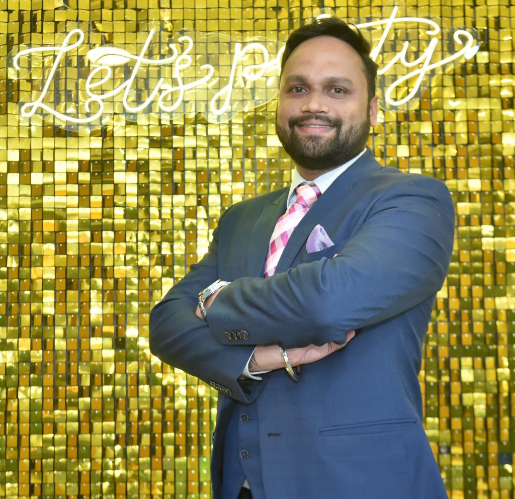 Vikram Rg Pandey, Director Asociado de Ventas, Oficina Regional de Ventas – Mumbai, The Fern Hotels & Resorts
