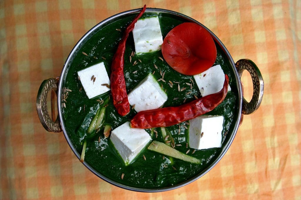 Top 10 delicious vegetarian dishes in India 7 Vegetarian dishes in India - Palak Paneer