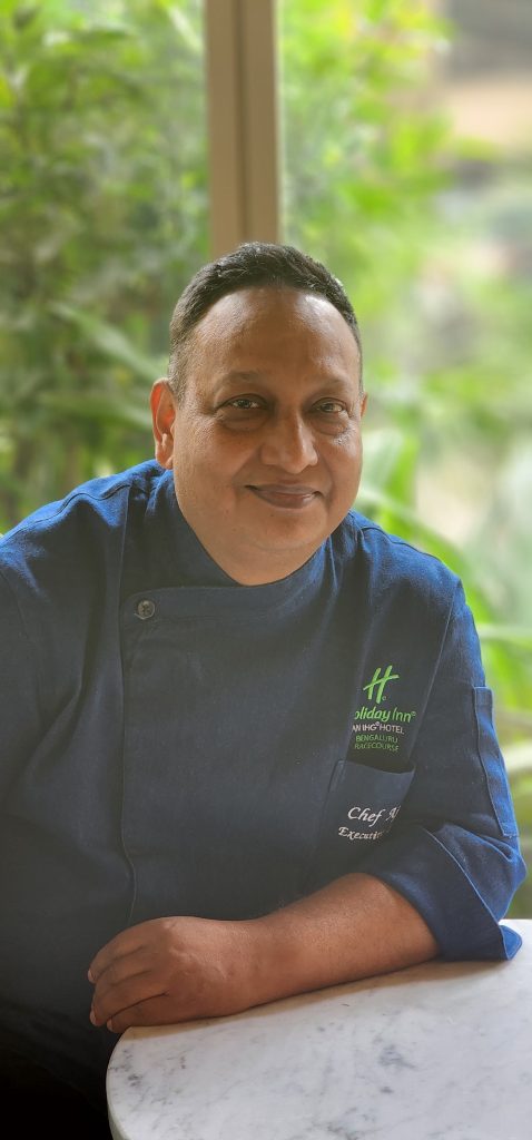 Imagen 2 Chef Ajit Tiwari Ajit Tiwari nombrado nuevo chef ejecutivo en el elegante hipódromo de Holiday Inn Bengaluru