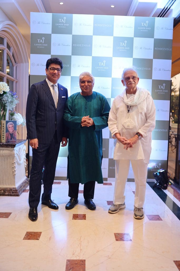 Rendezvous con el Sr. Puneet Chhatwal MD y CEO de IHCL El Sr. Javed Akhtar y Gulzar Sahab The Chambers presenta un Rendezvous con el famoso Javed Akhtar