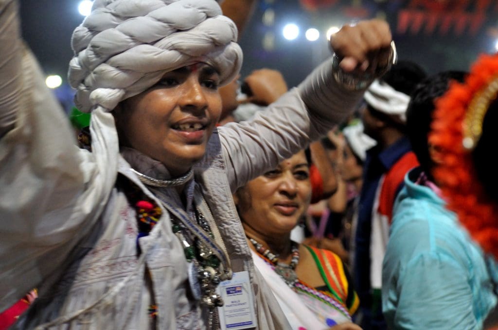 Garba dance of Gujarat - folk dance, Image Courtesy: Amit Rawat via Wikipedia Commons