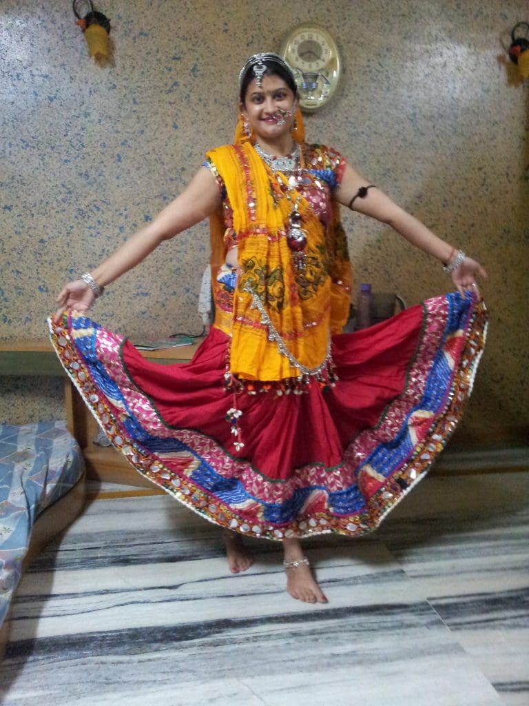 Garba dance of Gujarat -  Image courtesy: Ketandelhiwala via Wikipedia Commons