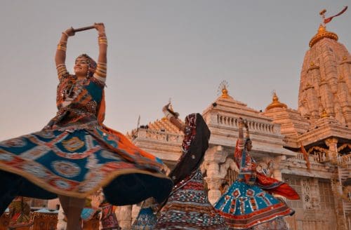 Garba dance of Gujarat - Garba dancers perform in Ambaji temple premises, Image Courtesy: anurag agnihotri via Wikipedia Commons