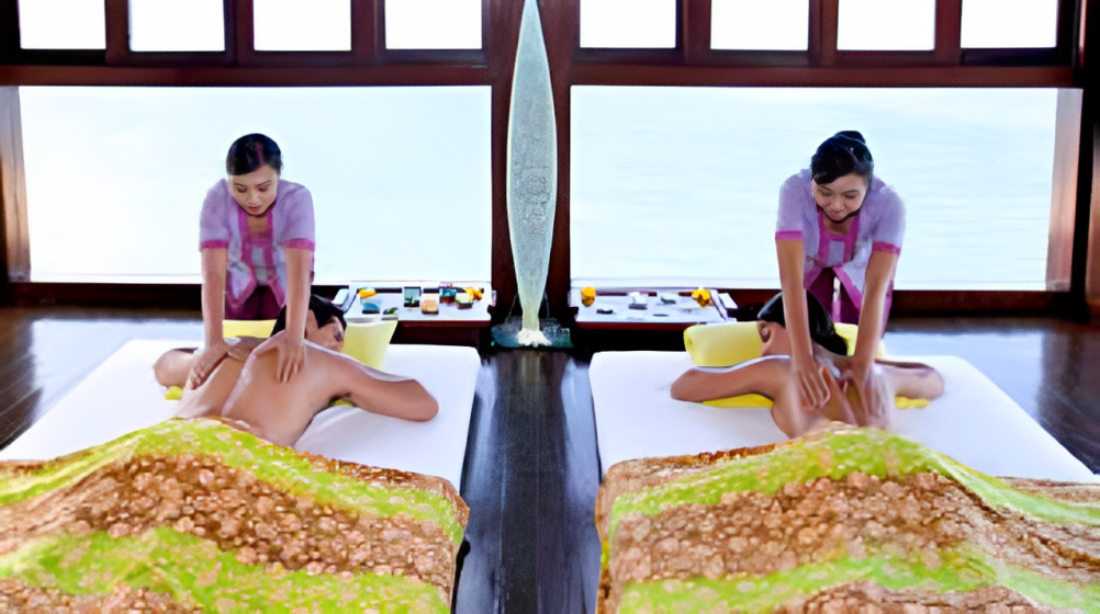 Best Honeymoon Hotels: Ayana Villas Bali