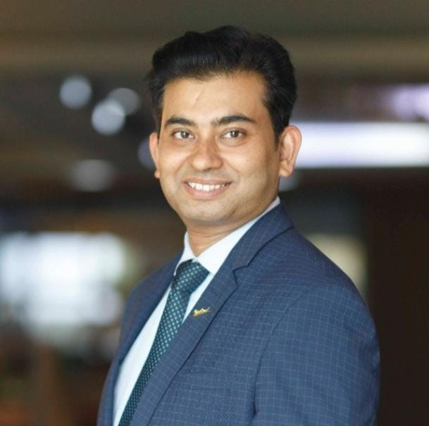 Vipul Shrivastava Gerente de Alimentos y Bebidas Radisson Blu Hotel Pune Kharadi