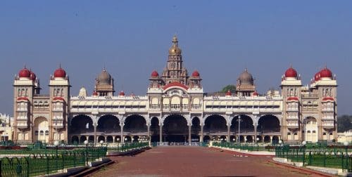 Mysore is famous for which things? 10 best things to buy in the markets of Mysore 2 Mysore is famous for which things? Mysore Palace