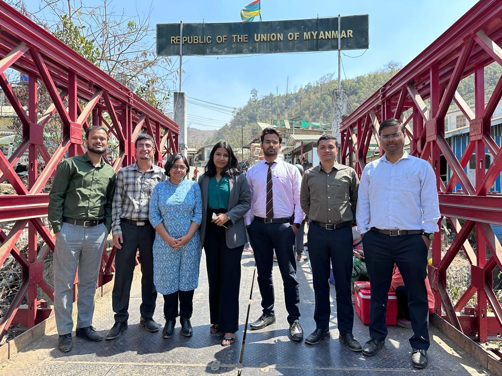 IIS OTs at Indo-Myanmar friendship Bridge in Zokhawthar