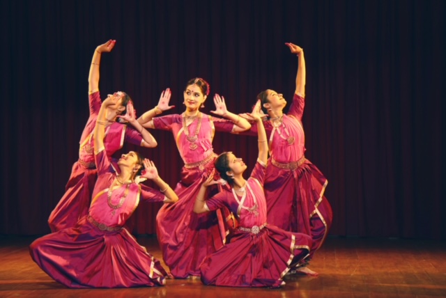Danza clásica Bharathanatyam Yeshoda Nandan por Sindhu Mishra Group