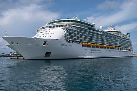 Preguntas frecuentes: los expertos responden 12 preguntas importantes sobre cruceros 2 450px Bahamas Exterior del crucero Junio de 2018 3303 Preguntas frecuentes: los expertos responden 12 preguntas importantes sobre el crucero