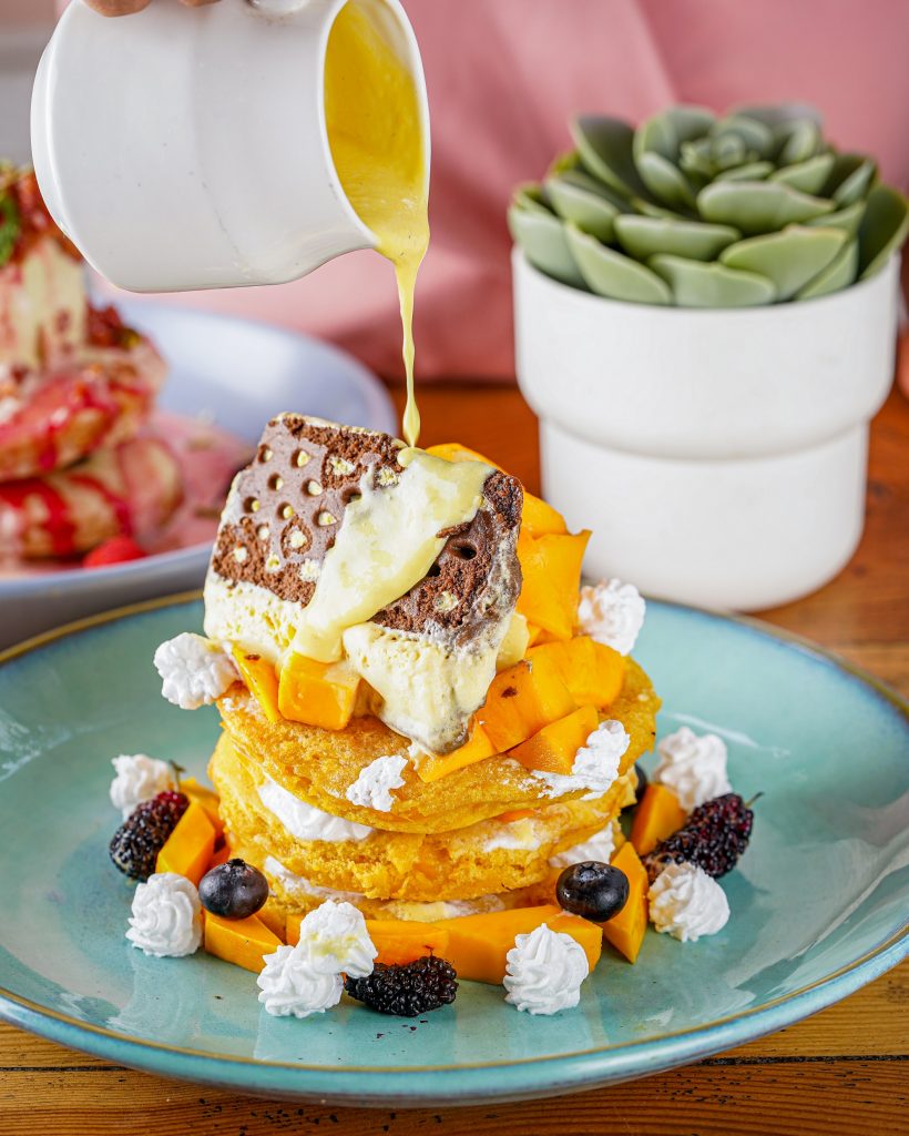 Discover the world of delicious Mangoes - the summer king of fruits 3 A mango pancake for the adventurous