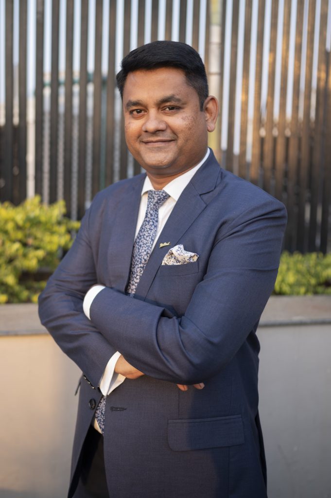 Raghav Reddy promovió el nuevo EAM - Ventas y habitaciones en Radisson Hyderabad Hitec City 1 Raghav Reddy, EAM - Ventas y habitaciones, Radisson Hyderabad Hitec City