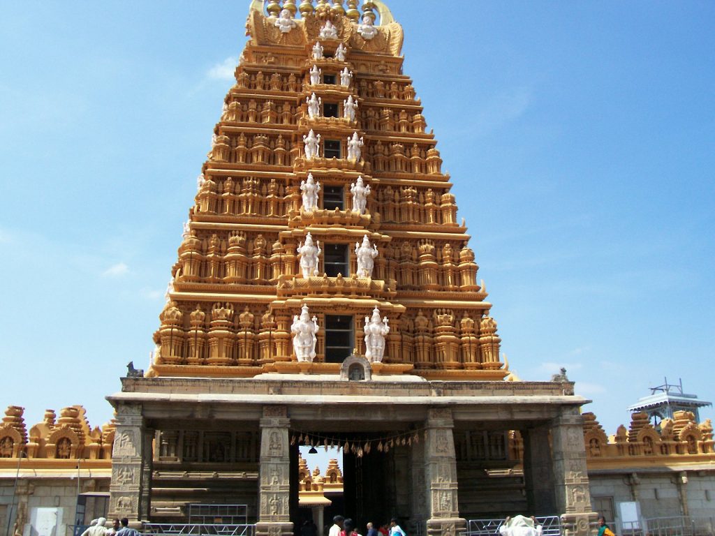  Temples in Karnataka - Srikanteshwara Temple Courtesy Naveen via Wikipedia Commons