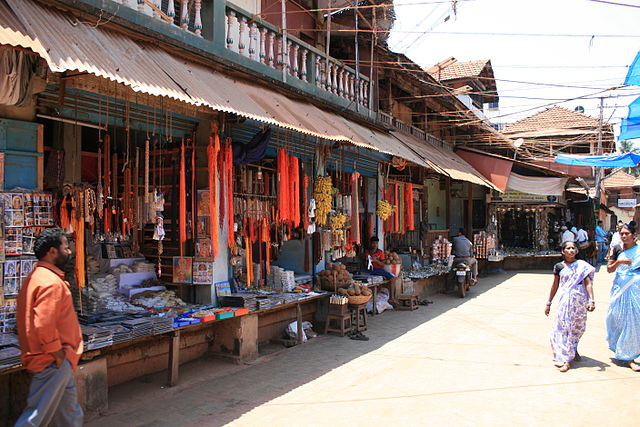 Street view Gokarna Image credit Uleli via Wikipedia Commons