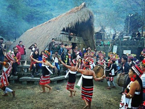 Festival Hornbill Nagaland Imagen cortesía: Kaushik Mishra a través de Wikipedia