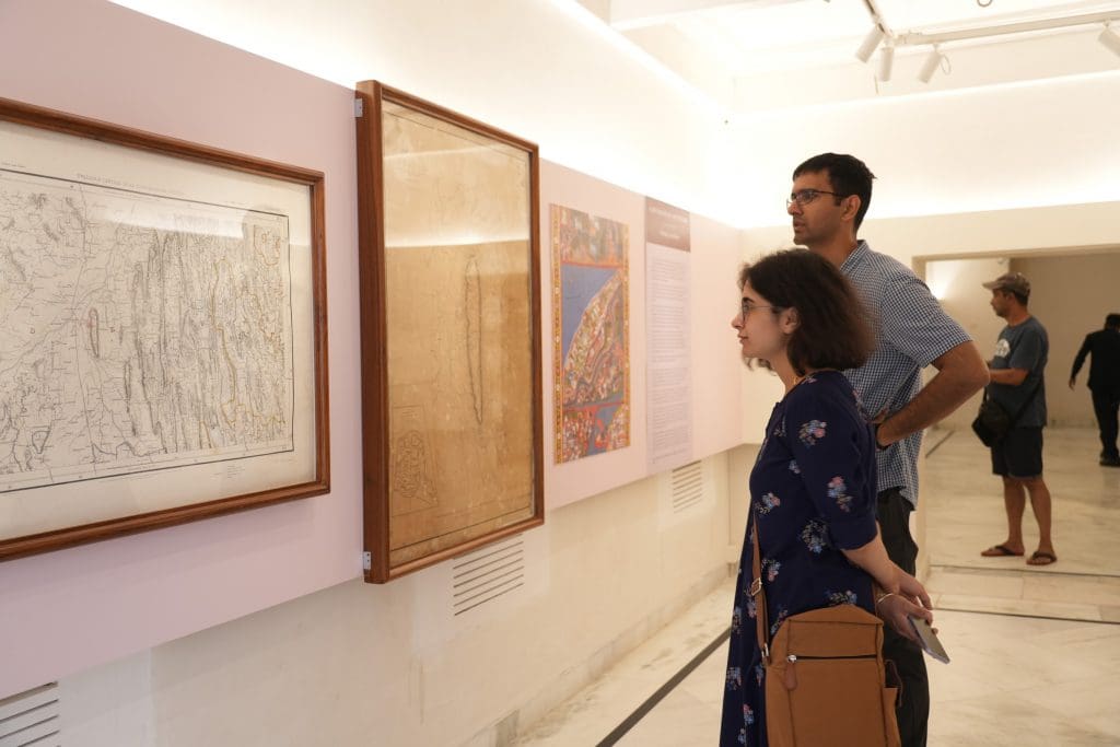 Raros mapas pintados e impresos de Udaipur