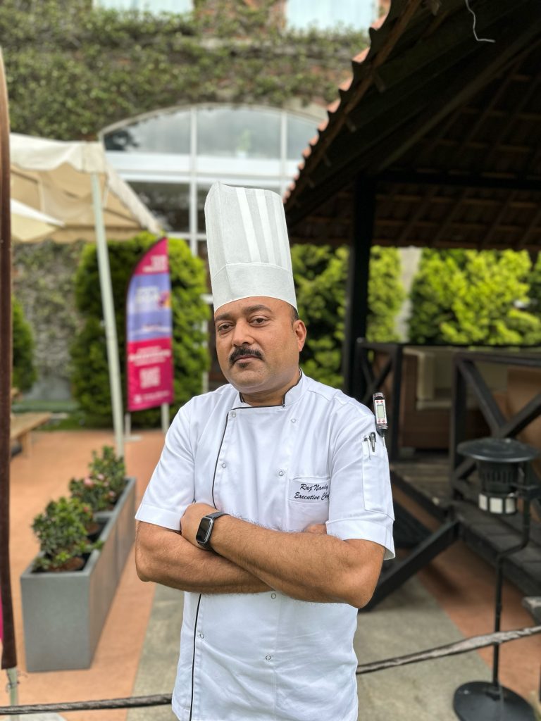 Chef Raj Kumar Nandy chef ejecutivo Hotel Royal Orchid Bangalore