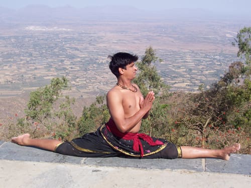 Kalarickal ayurveda praveen yoga 
Image Credit: Travel&Heritage, CC BY-SA 3.0 via Wikimedia Commons