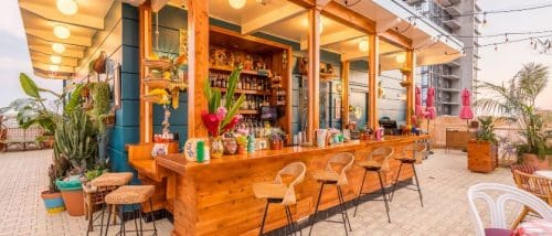 Best 5 rooftop bars in chic Los Angeles 3 Broken Shaker - Freehand Los Angeles