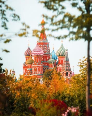 Embrace the allure of the Moscow Kremlin as it eagerly welcomes tourists from all corners of the world