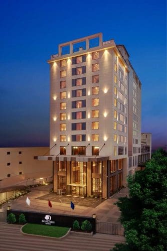 Hilton India abre el primer DoubleTree by Hilton exclusivo de 144 llaves en Varanasi 1 Hilton India abre en la capital espiritual de la India con el primer DoubleTree by Hilton en Varanasi