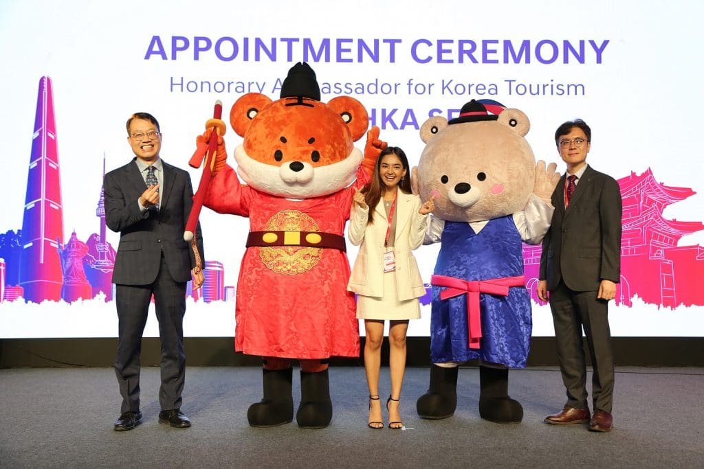 (L to R). Appointment ceremony: Younggeun Lee (Executive Director of Korea Tourism Organization), Anushka Sen and Myongkil Yun, Regional Director – India & SAARC (Korea Tourism Organization)
