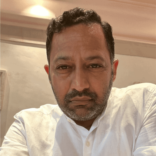 The Claridges Collection abre oficialmente su última joya: Aalia Jungle Retreat & Spa Haridwar 2 de 11 teclas Hemendra Singh Kushalgarh, vicepresidente de operaciones, The Claridges Collection