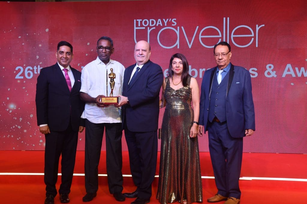 L-R: Shakul Pant, Hotel Manager, Oakwood Residence Kapil Hyderabad; Justice Jasti Chelameswar, Former Judge, Supreme Court of India; Hoshang Garivala, Country General Manager, The Ascott Limited; Kamal Gill, Executive Editor and Managing Director, Gill India Group; Kewal Gill, Chairman, Gill India Group
